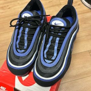 Woman’s or Youth Nike airmax 97